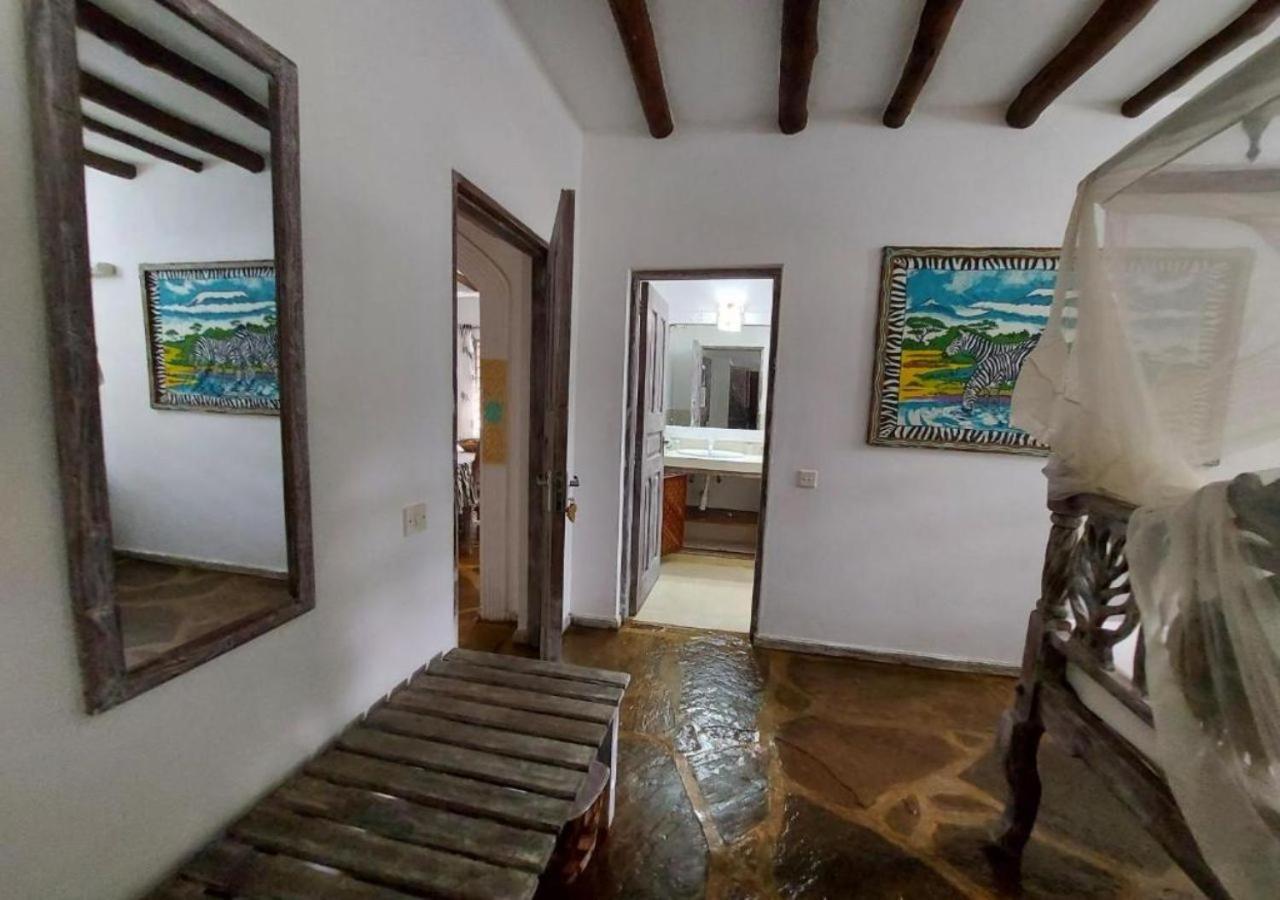 Marine Holiday House Малинди Екстериор снимка