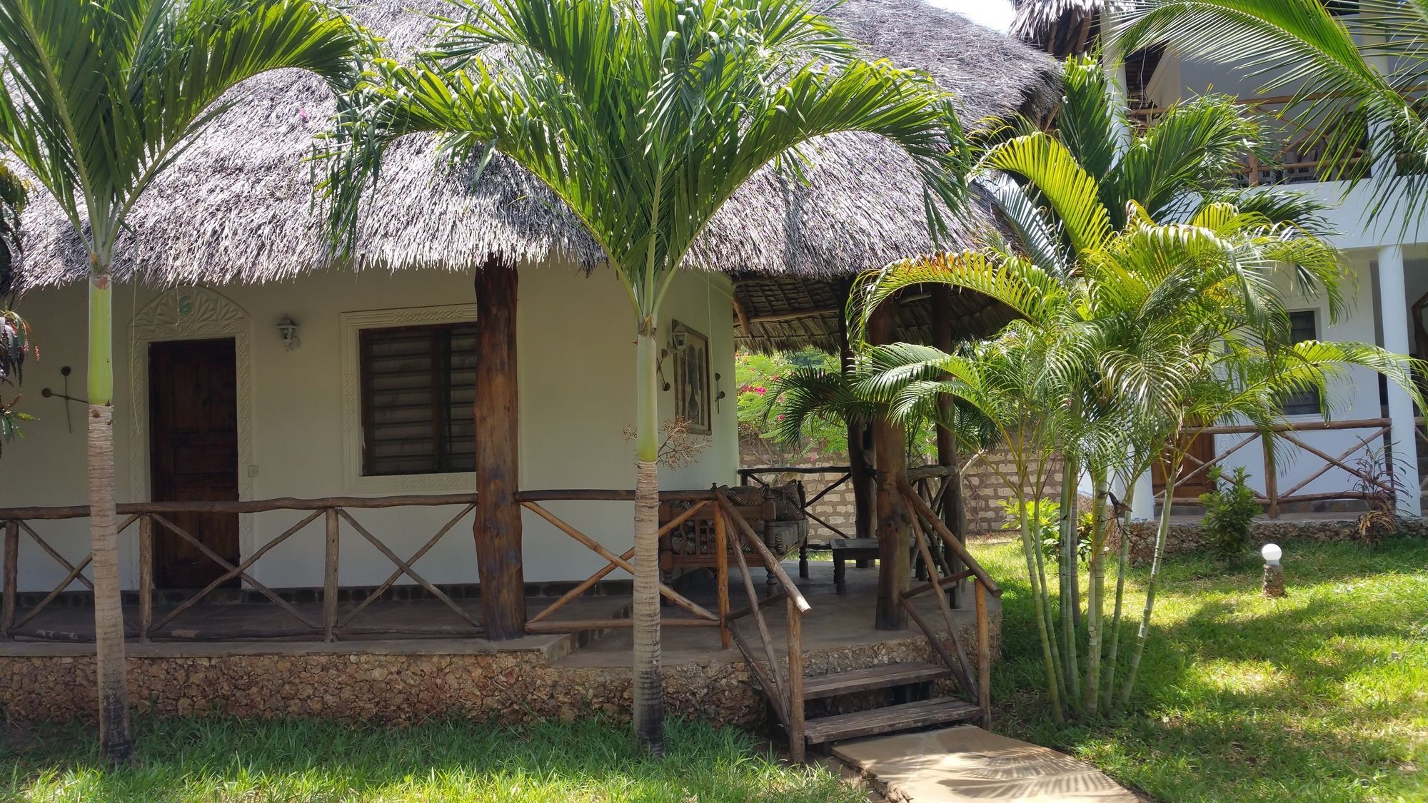 Marine Holiday House Малинди Екстериор снимка